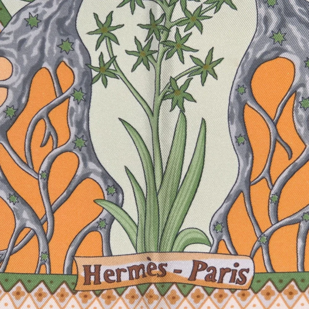 Authentic Hermès Carré 90 Axis Mundi silk scarf green beige 1999 Christine Henry - Picture 3 of 6